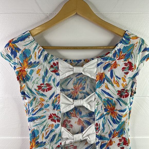 BLACK POPPY White‎ Blue Red Green Abstract Floral Bow Tie Back Shirt Top Size S - Picture 3 of 10